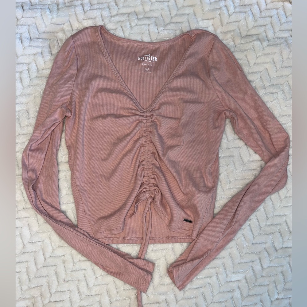 Hollister fall and winter tee long sleeve top bundle size medium